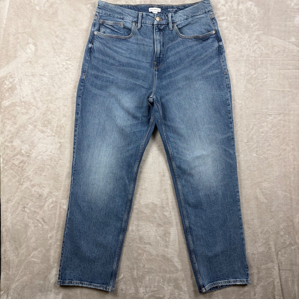 Good American Straight Leg Jeans in Medium Blue